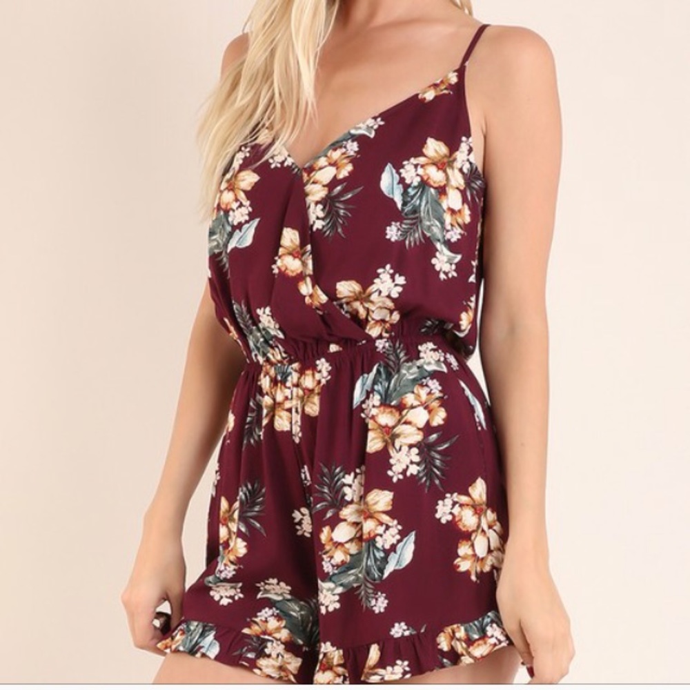 Floral cami romper ( LAST ONE )